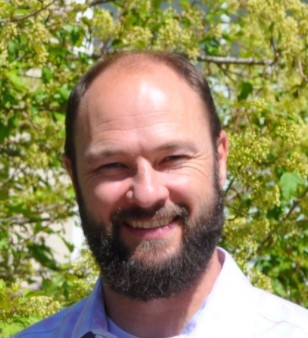 Daniel Schwarz – Data Connectors
